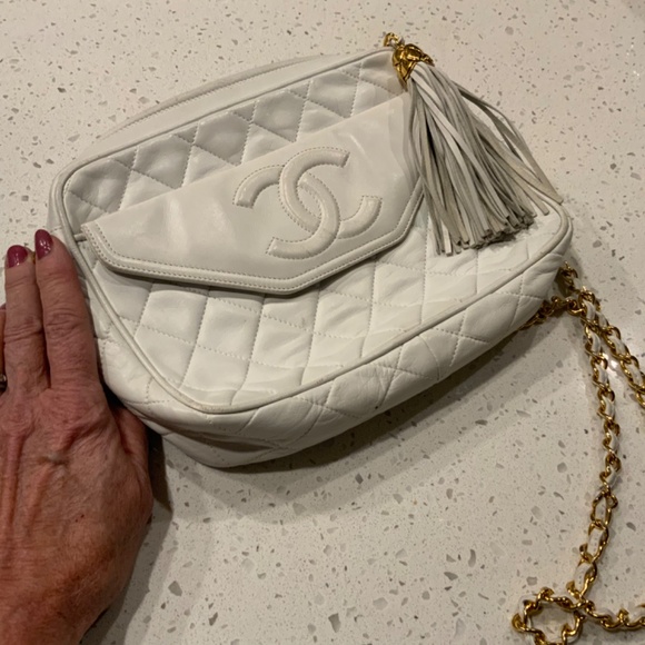 CHANEL bag - Picture 2 of 6